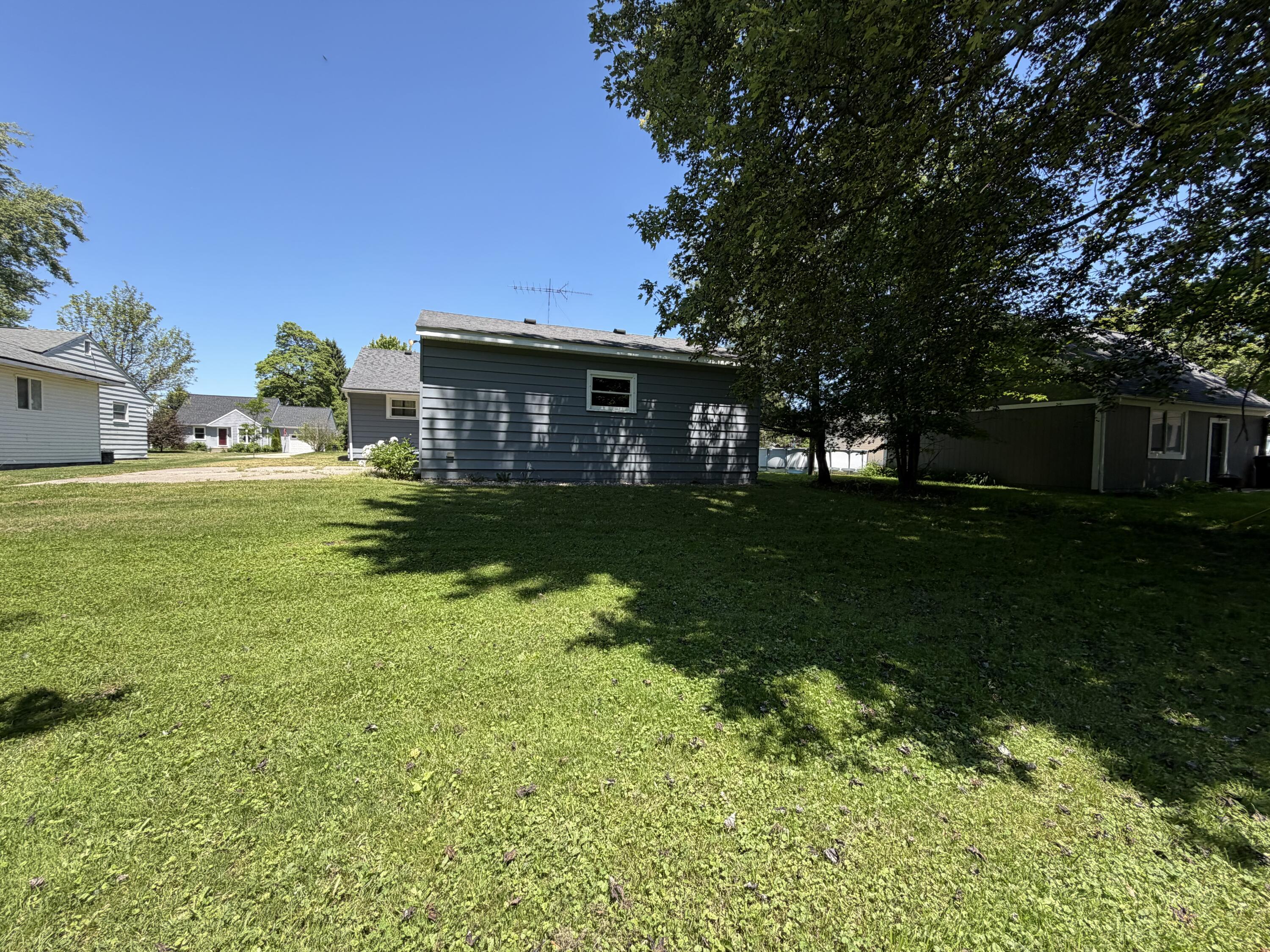 615 Riddle Street Howell, MI 48843 - Photo 5 of 22 IMG_5630