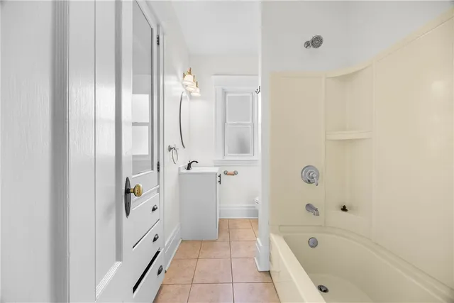 $2,100 | 15-17 Roosevelt Street, Rochester, NY 14620