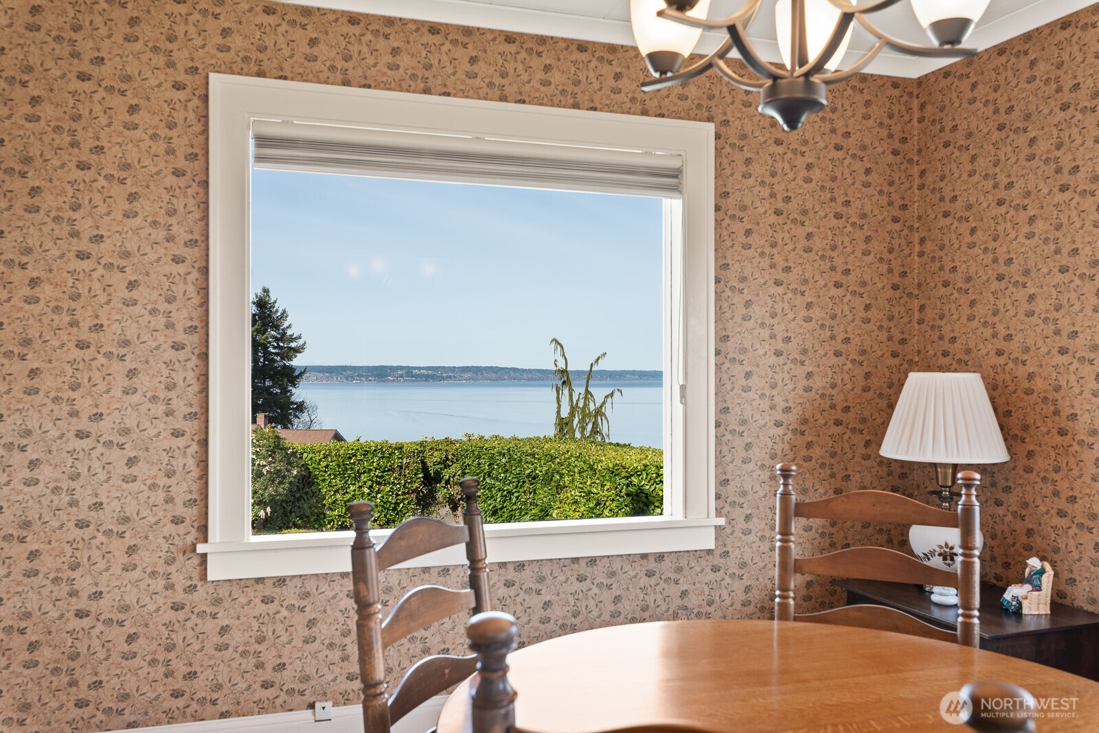 4436 Seahurst Avenue Everett, WA 98203 - Photo 12 of 40