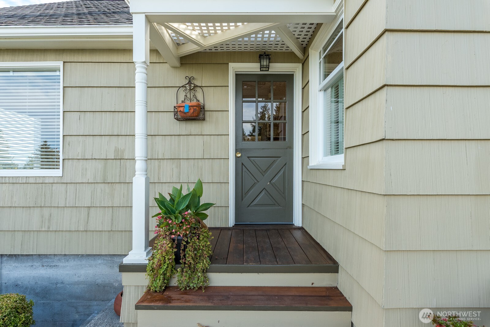 4436 Seahurst Avenue Everett, WA 98203 - Photo 30 of 40