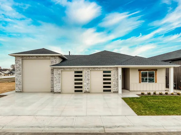$699,900 | 442 East Elaine Court, Nampa, ID 83686