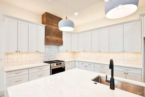 $699,900 | 442 East Elaine Court, Nampa, ID 83686