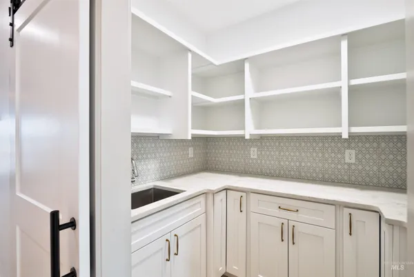 $699,900 | 442 East Elaine Court, Nampa, ID 83686