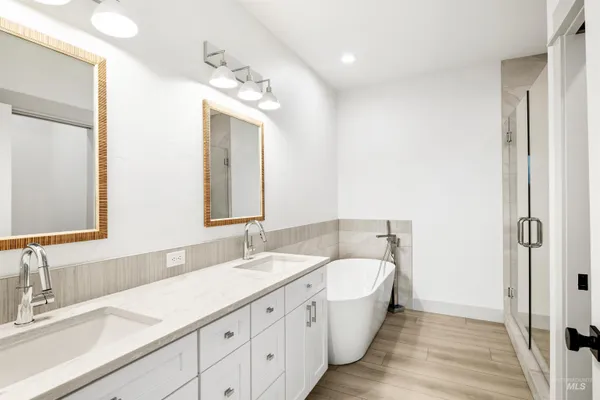 $699,900 | 442 East Elaine Court, Nampa, ID 83686