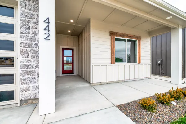 $699,900 | 442 East Elaine Court, Nampa, ID 83686