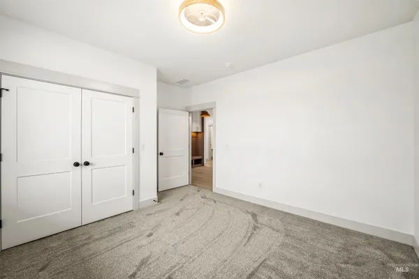 $699,900 | 442 East Elaine Court, Nampa, ID 83686