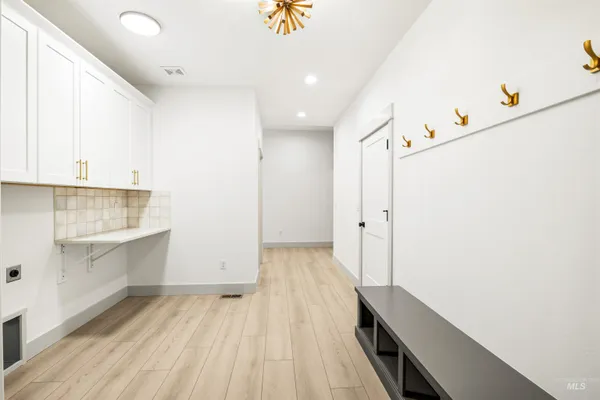 $699,900 | 442 East Elaine Court, Nampa, ID 83686