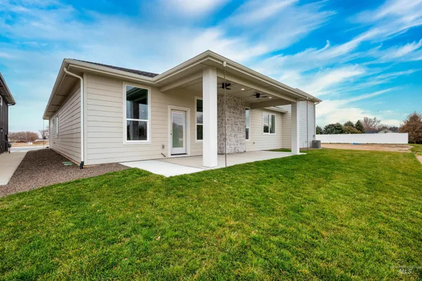 $699,900 | 442 East Elaine Court, Nampa, ID 83686