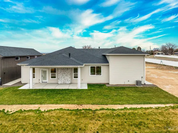 $699,900 | 442 East Elaine Court, Nampa, ID 83686