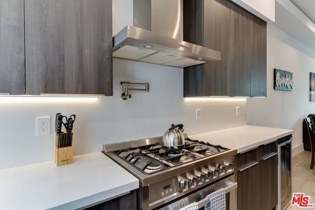 $5,995 | 4826 Pickford Street, Los Angeles, CA 90019