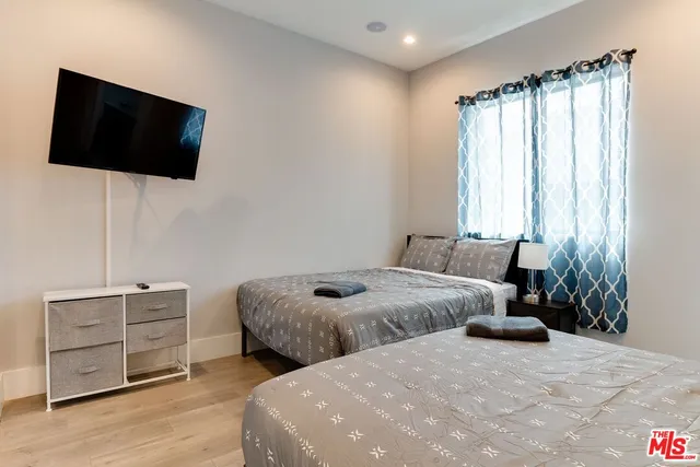 $5,995 | 4826 Pickford Street, Los Angeles, CA 90019