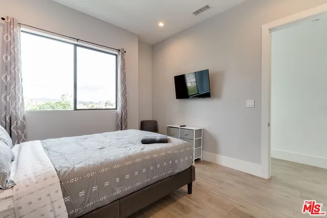 $5,995 | 4826 Pickford Street, Los Angeles, CA 90019