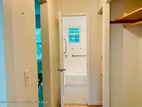 $1,675 | 2 Huguenot Street, Unit 4, New Paltz, NY 12561