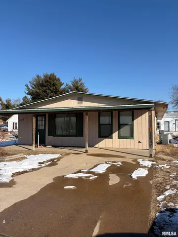 $138,721 | 1512 Spring Bay Road, East Peoria, IL 61611