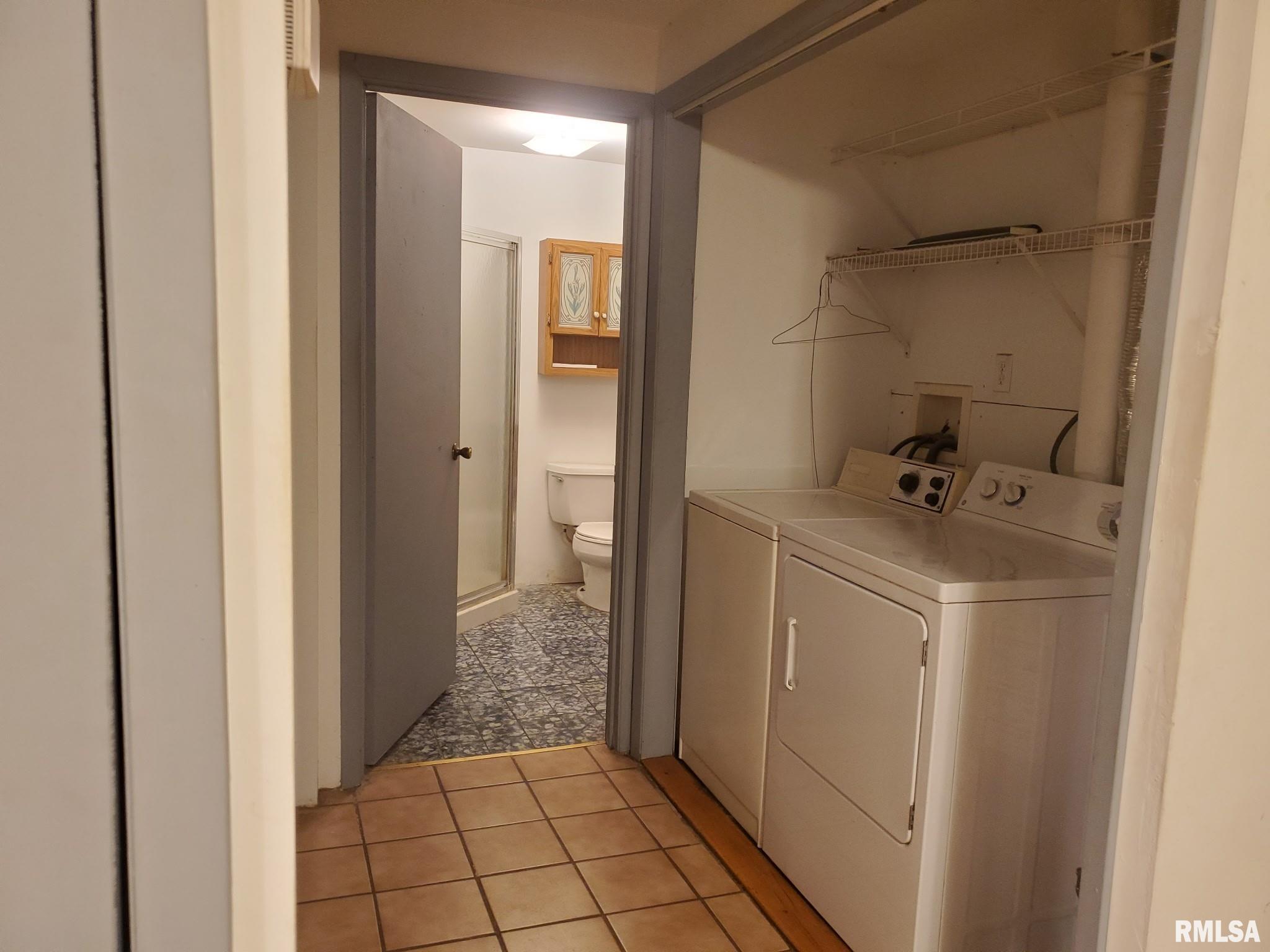 1512 Spring Bay Road East Peoria, IL 61611 - Photo 23 of 34