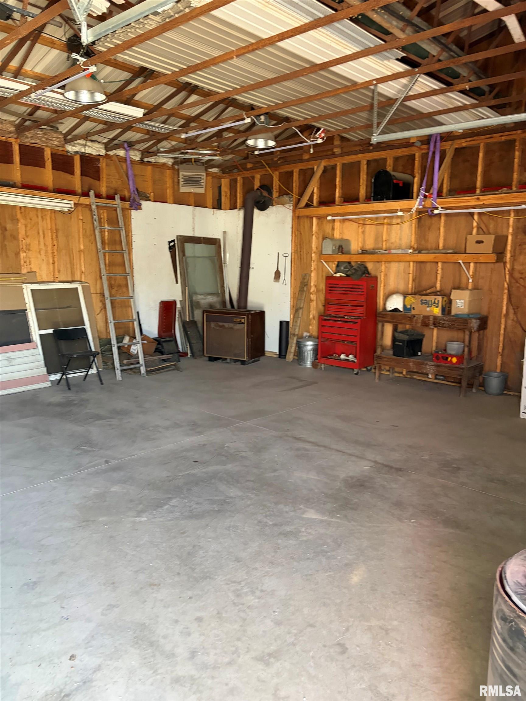 1512 Spring Bay Road East Peoria, IL 61611 - Photo 30 of 34