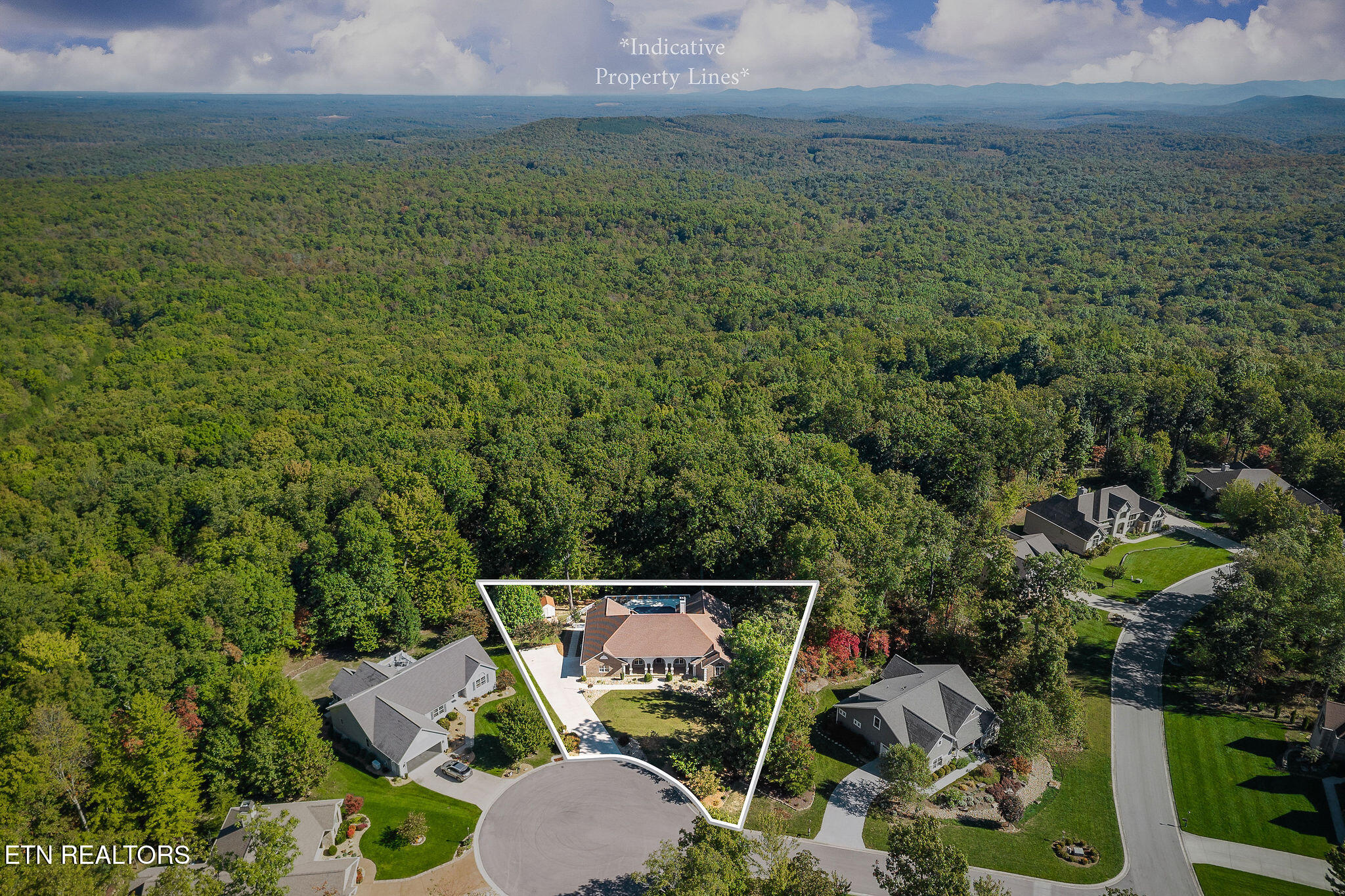 64 Cedar Rdg Court Fairfield Glade, TN 38558 - Photo 3 of 53 DJI_20251001102553_0022_D-Edit