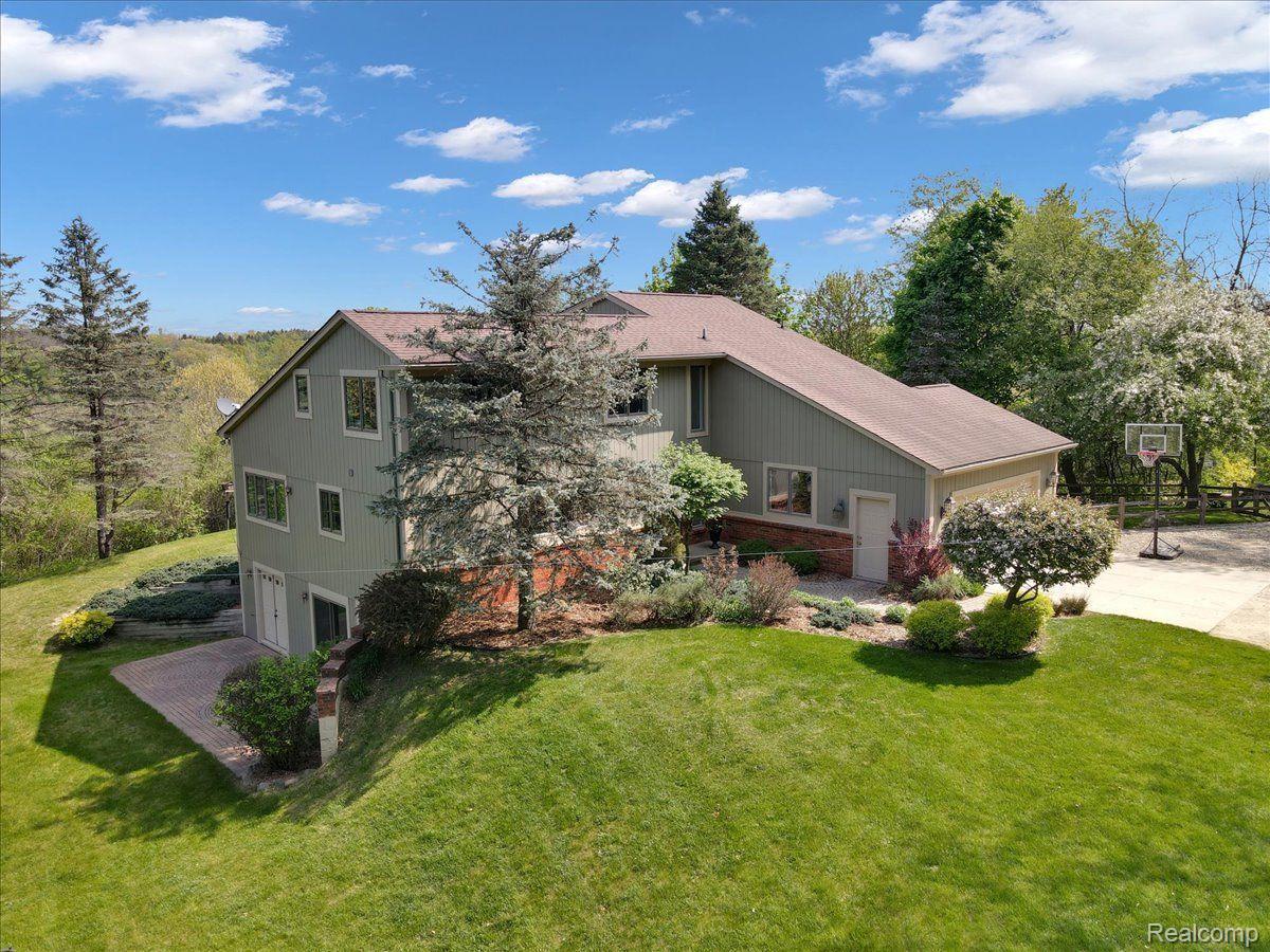 396 Drahner Road Leonard, MI 48367 - Photo 6 of 68 Gallery Image 6