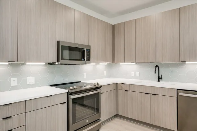 $419,000 | 4802 South Congress Avenue, Unit 123, Austin, TX 78745