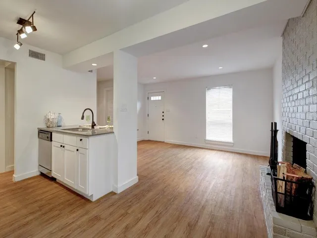 $1,750 | 3500 Alpine Circle, Unit 1, Austin, TX 78704