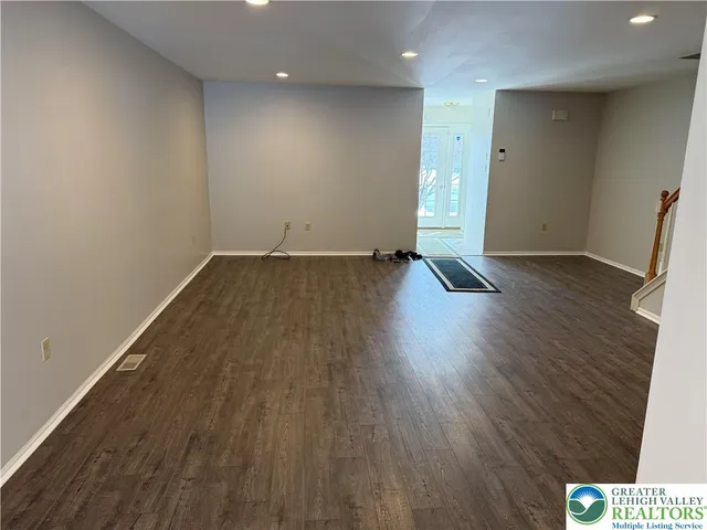 $359,900 | 1600 Greystone Circle, Alburtis, PA 18011