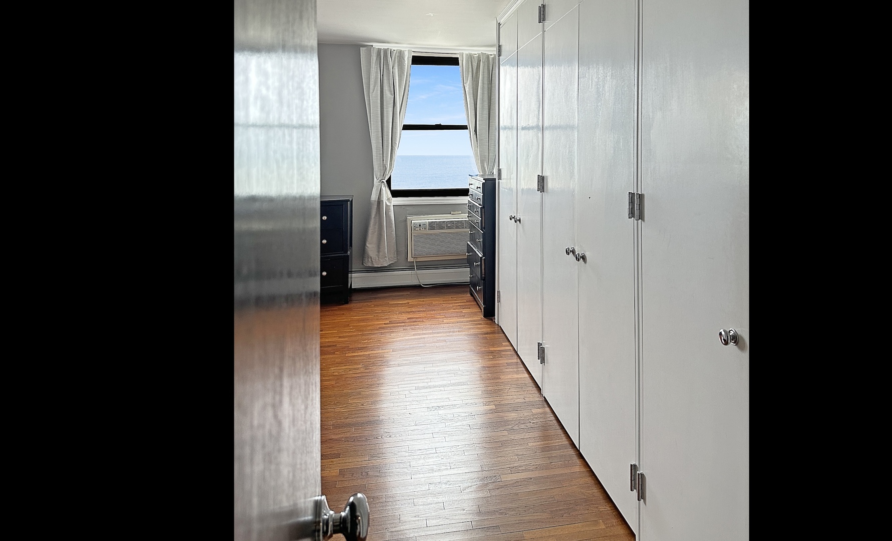 6325 North Sheridan Road, Unit 1602 Chicago, IL 60660 - Photo 13 of 37