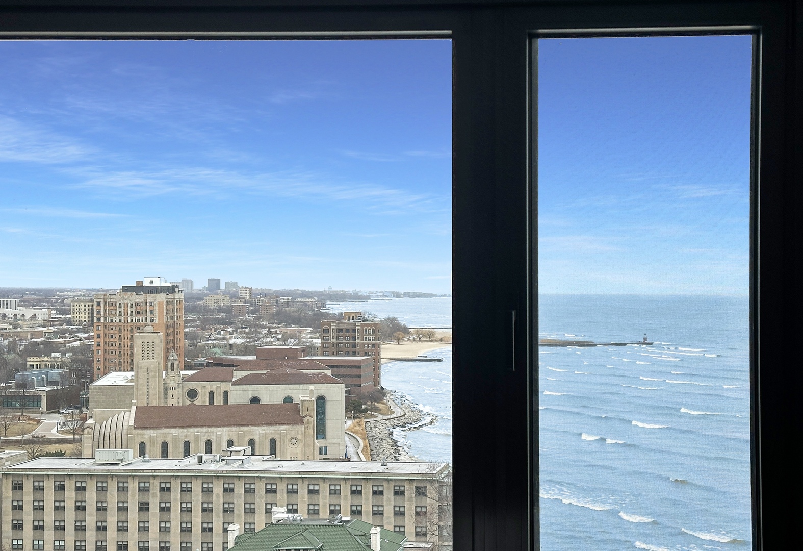 6325 North Sheridan Road, Unit 1602 Chicago, IL 60660 - Photo 19 of 38 a view of a balcony with an ocean view