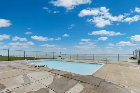 $235,000 | 6325 North Sheridan Road, Unit 1602, Chicago, IL 60660
