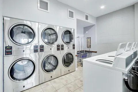 $235,000 | 6325 North Sheridan Road, Unit 1602, Chicago, IL 60660