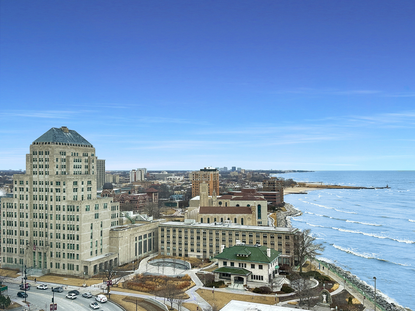 6325 North Sheridan Road, Unit 1602 Chicago, IL 60660 - Photo 4 of 37