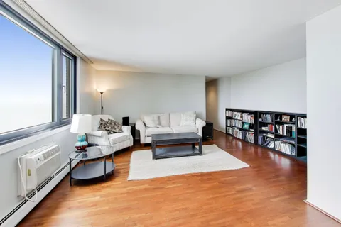 $235,000 | 6325 North Sheridan Road, Unit 1602, Chicago, IL 60660