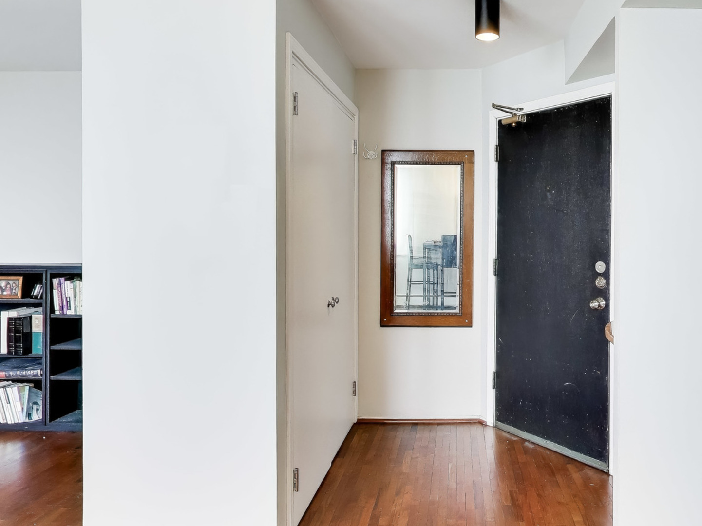 6325 North Sheridan Road, Unit 1602 Chicago, IL 60660 - Photo 8 of 37