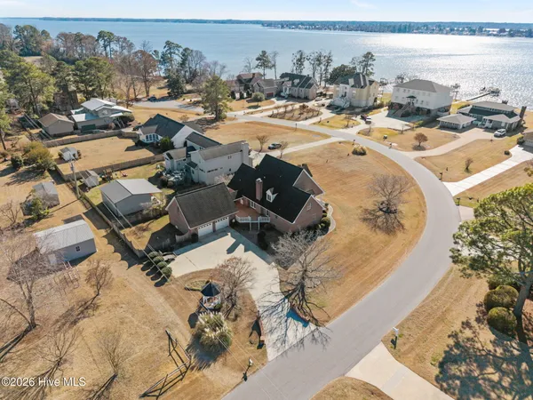 $589,000 | 206 Austin Point Drive, Washington, NC 27889
