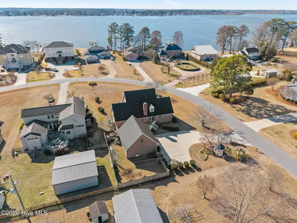 $589,000 | 206 Austin Point Drive, Washington, NC 27889