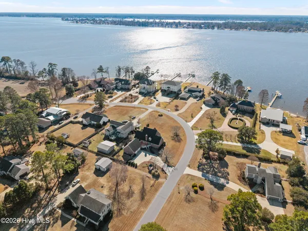 $589,000 | 206 Austin Point Drive, Washington, NC 27889