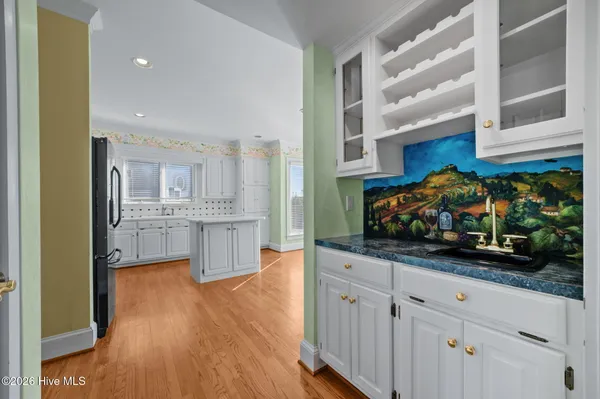 $589,000 | 206 Austin Point Drive, Washington, NC 27889