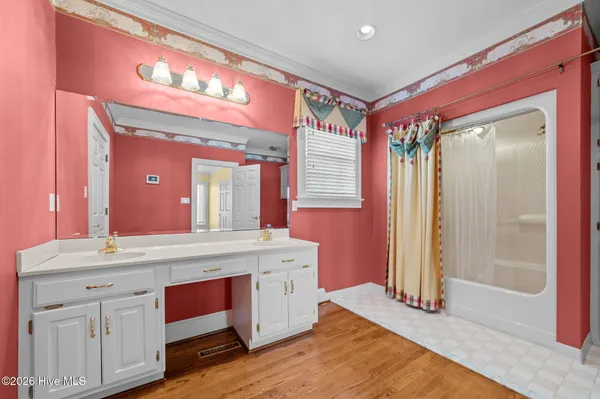 $589,000 | 206 Austin Point Drive, Washington, NC 27889