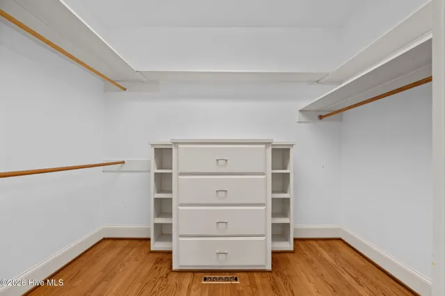 $589,000 | 206 Austin Point Drive, Washington, NC 27889