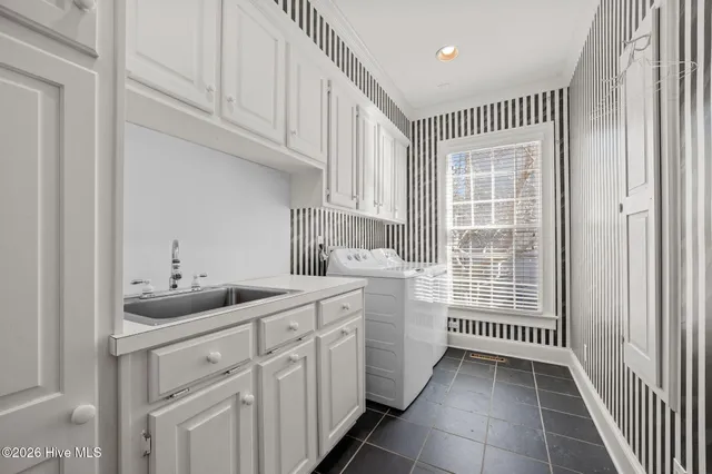 $589,000 | 206 Austin Point Drive, Washington, NC 27889