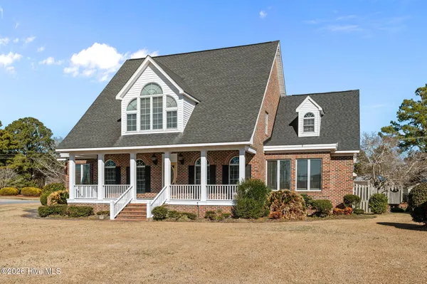 $589,000 | 206 Austin Point Drive, Washington, NC 27889