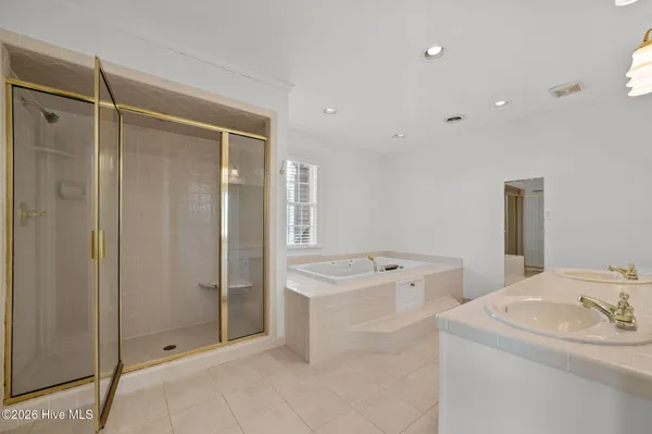 $589,000 | 206 Austin Point Drive, Washington, NC 27889