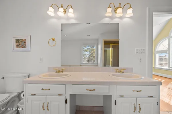 $589,000 | 206 Austin Point Drive, Washington, NC 27889