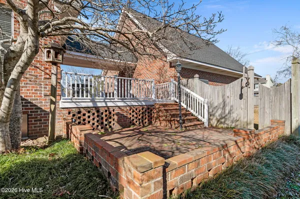 $589,000 | 206 Austin Point Drive, Washington, NC 27889