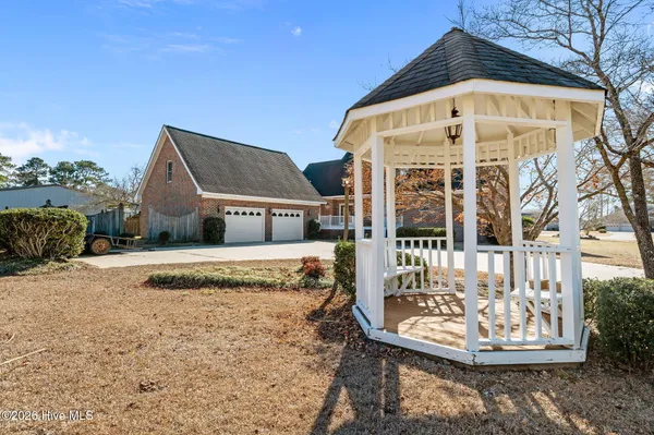 $589,000 | 206 Austin Point Drive, Washington, NC 27889