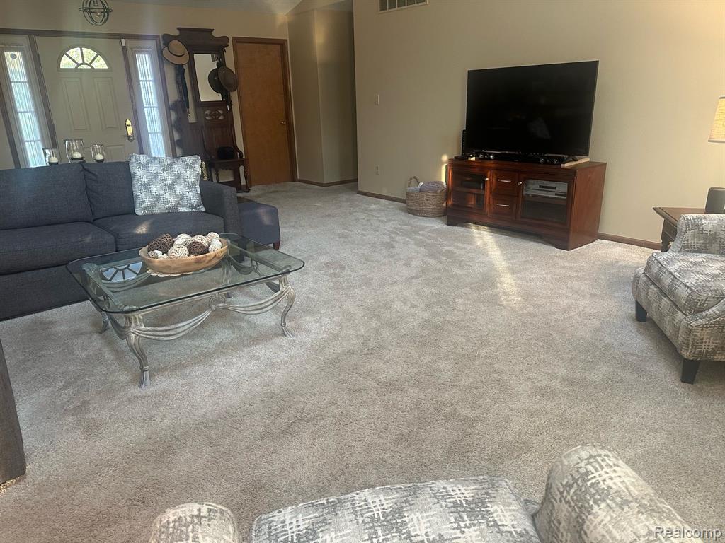 1893 Park Ridge Court Howell, MI 48843 - Photo 8 of 33