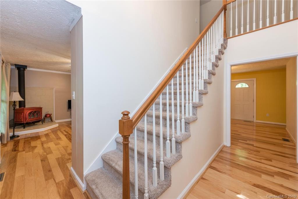 281 Ben Clark Road Marshall, NC 28753 - Photo 12 of 34 Gallery Image 12
