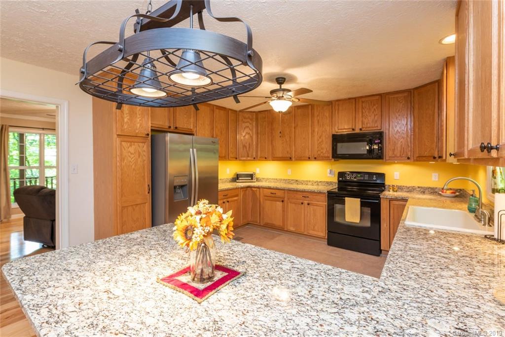 281 Ben Clark Road Marshall, NC 28753 - Photo 9 of 34 Gallery Image 9