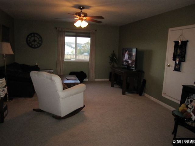 9466 Long River Drive Reno, NV 89506 - Photo 8 of 13 Photo 8