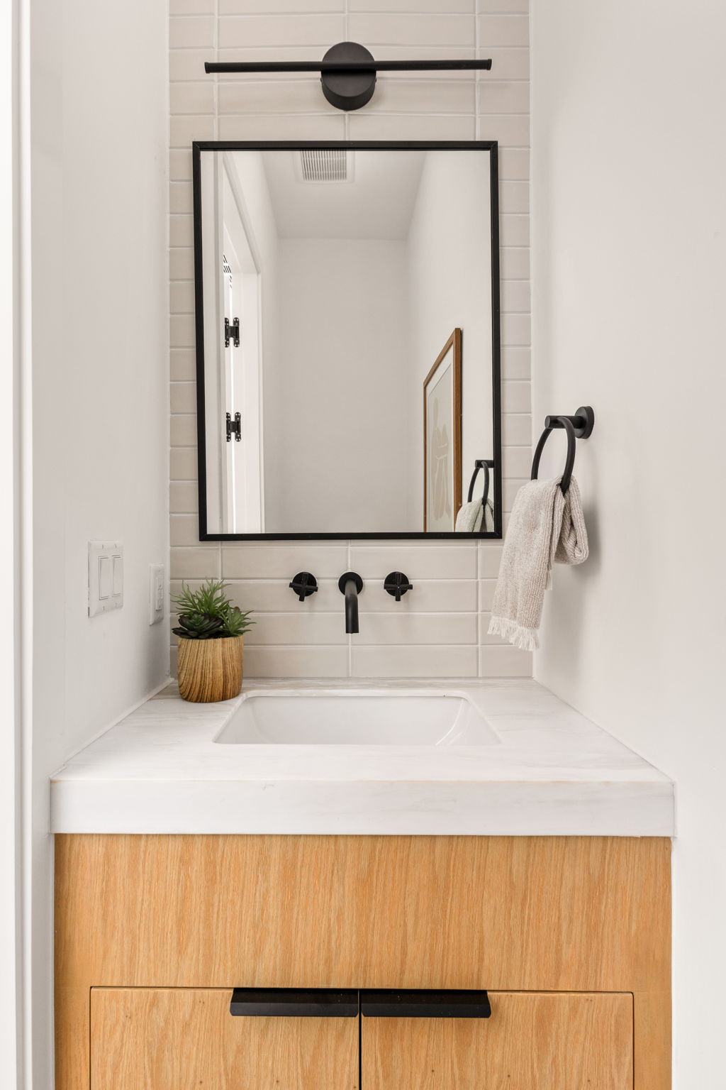 1610 Harvey Street, Unit 2 Austin, TX 78702 - Photo 16 of 39 a bathroom with a bathtub and a mirror