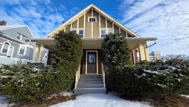 $3,790 | 46 Wachusett Street, Worcester, MA 01609